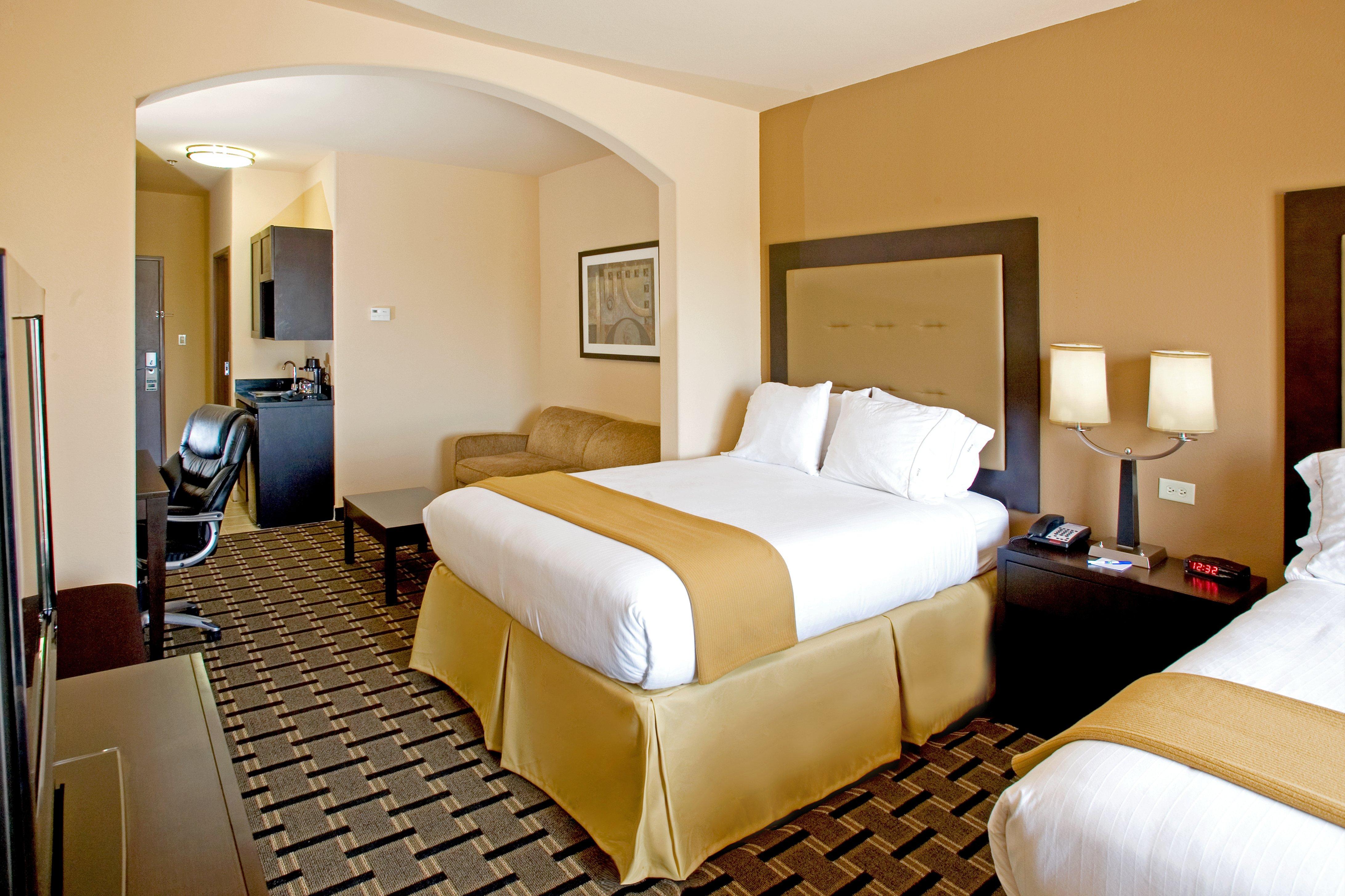 Holiday Inn Express And Suites Beeville By Ihg Экстерьер фото